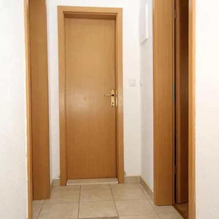 Uvala Pobij 8702a Gdinj