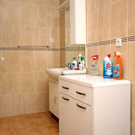 Apartamento Uvala Pobij 8702a Gdinj
