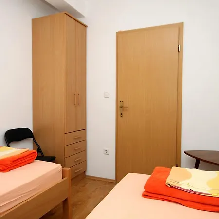 Uvala Pobij 8702a Appartement Gdinj